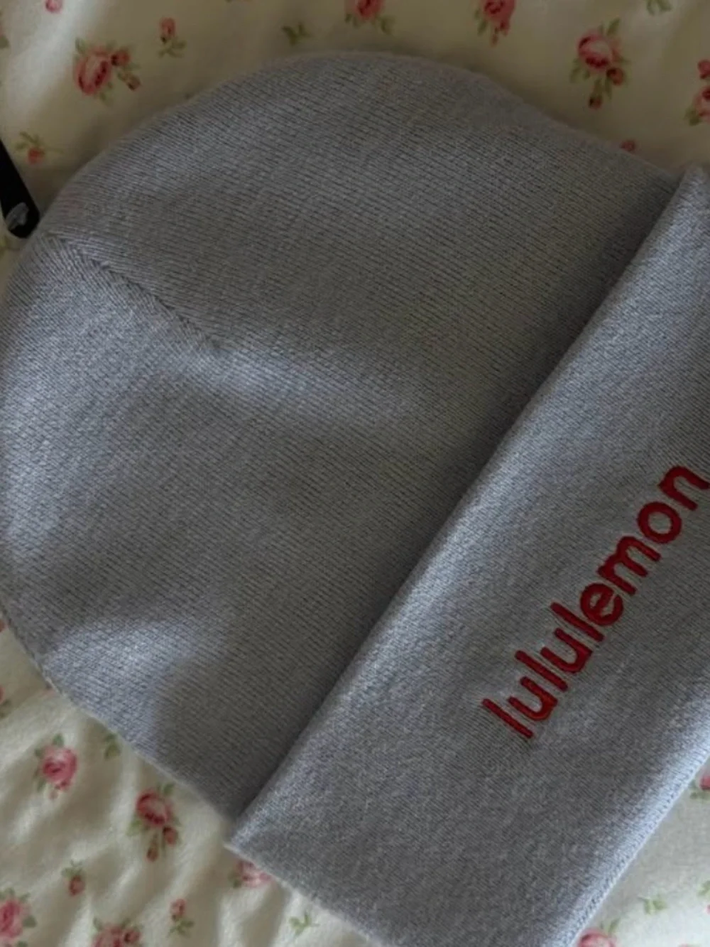 lululemon light gray/purple warm revelation  beanie